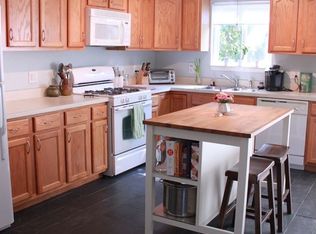 7639 Capital Ave, Whitmore Lake, MI 48189