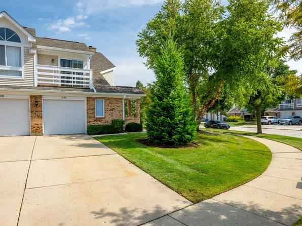 1032 Courtland Dr, Buffalo Grove, IL 60089