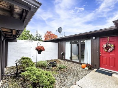 50 Greenfield Ct, Berea, OH, 44017