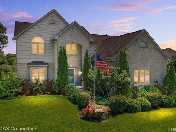 7442 Ellis Freeman Ct, Clarkston, MI 48348