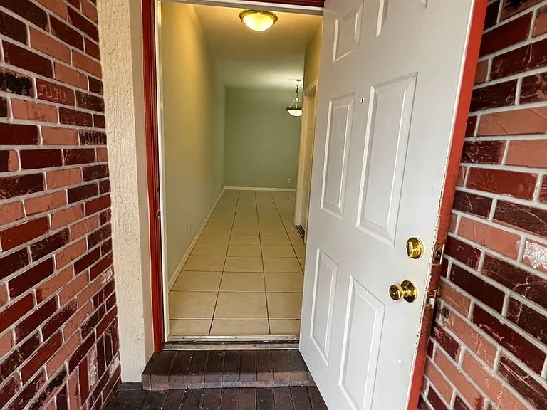 3361 NW 29th Ct — Photo 2