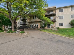 10211 Cedar Lake Rd APT 104, Minnetonka, MN 55305