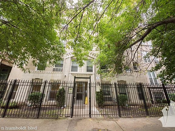 2nd image of 1852 N Humboldt Blvd #426