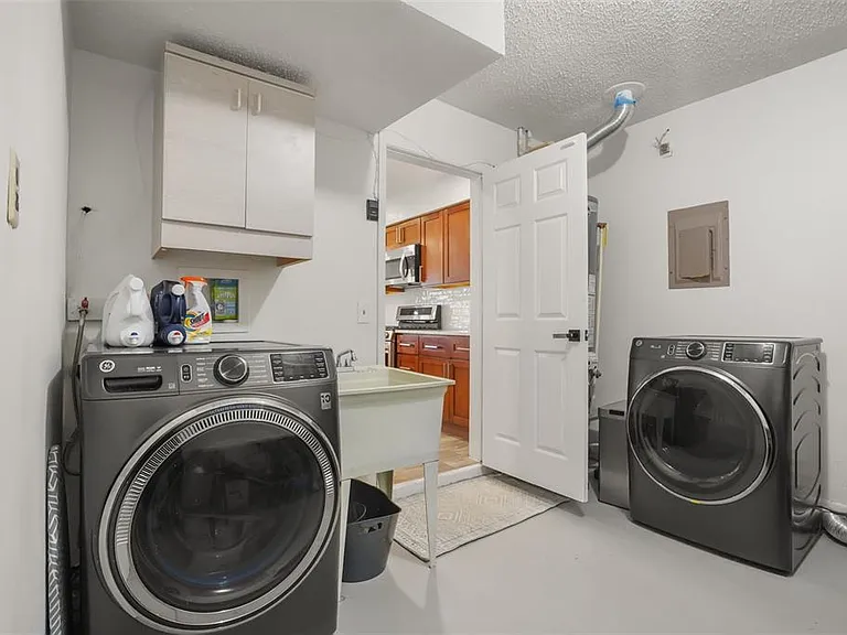 1328 Landry Cir — Photo 12