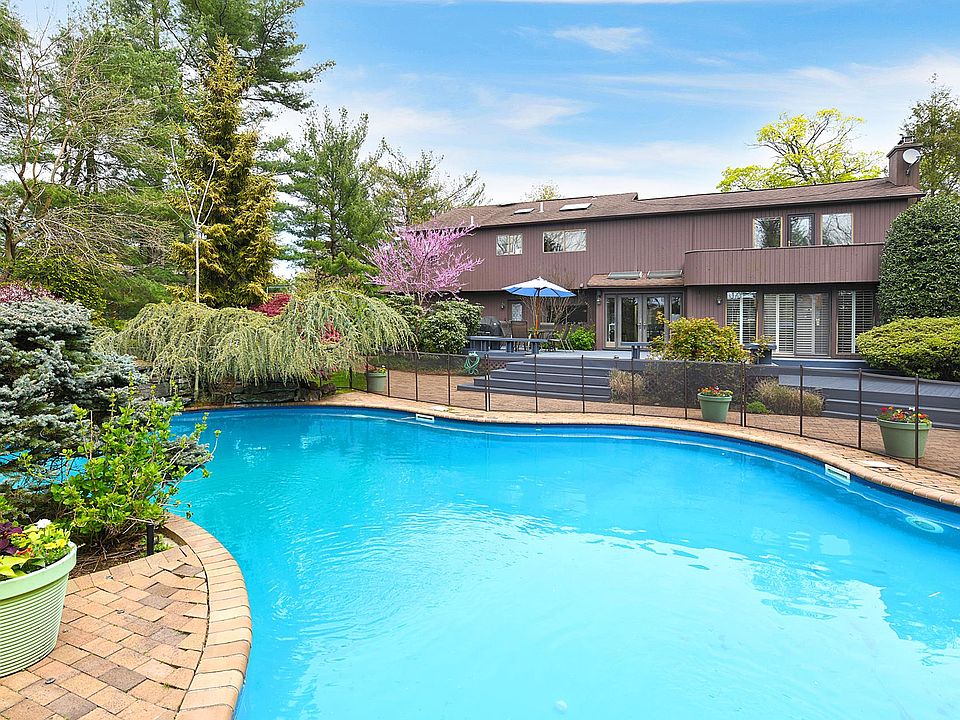 1st image of 30 Dalor Ct