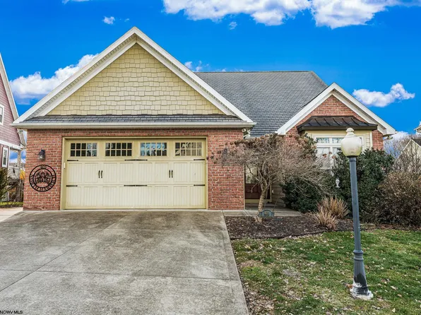 405 N Harwich Cir, Morgantown, WV 26508