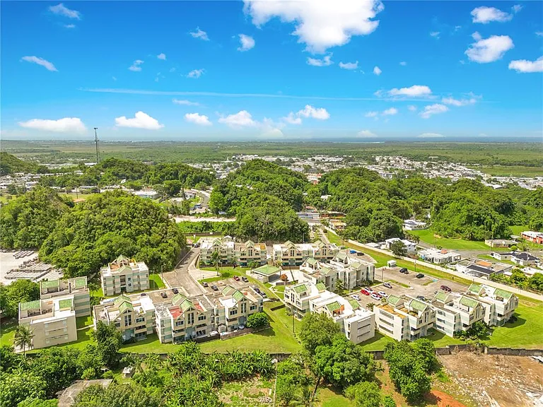 AVE. TRIOVEGABAJENO Cond. Torre Vista — Photo 31