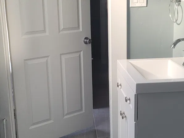 26 Woodman St Floor 2, Lynn, MA 01905