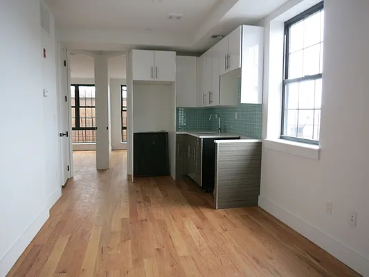 Rented by MNS | media 64