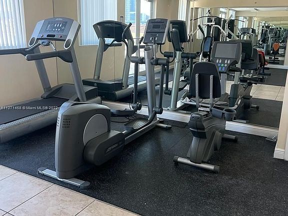 4th image of 119 SW 6th Ave APT 502