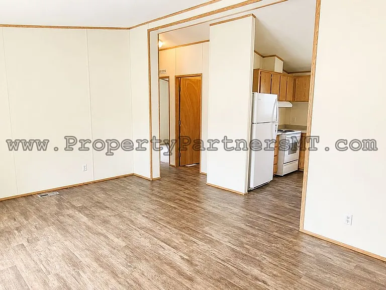 110 Sunlight Ave — Photo 3