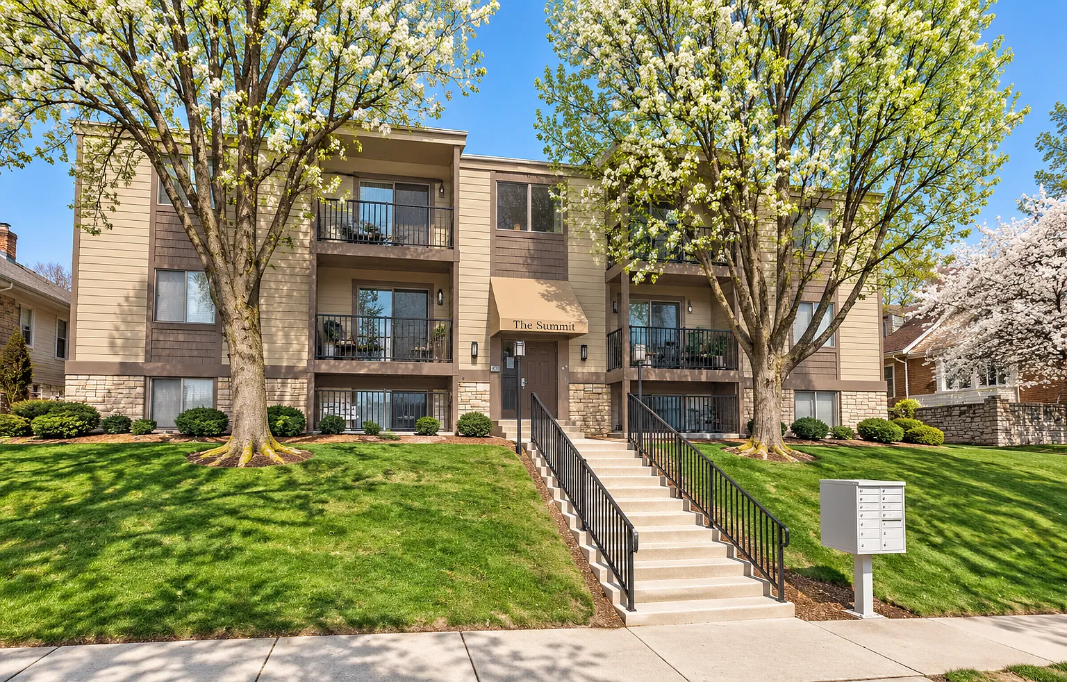 Summit Penn Place — Photo 1