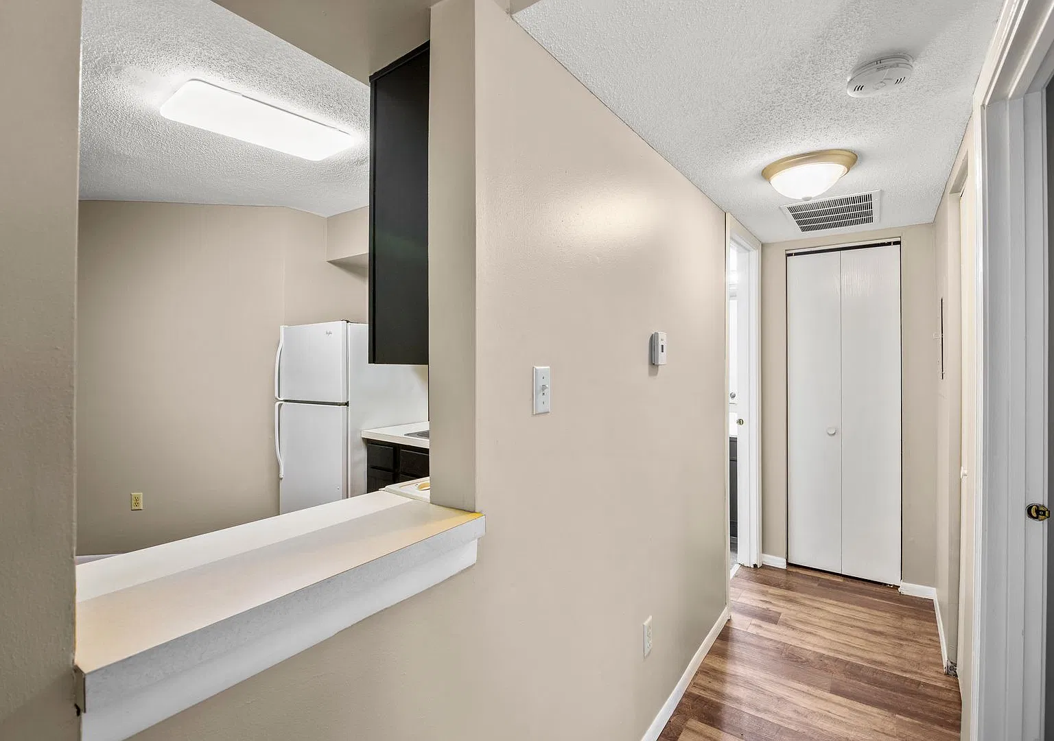 Woodhue Apartments — Photo 4