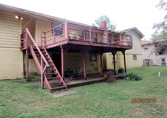 2nd image of 1011 Woodall Ln NW