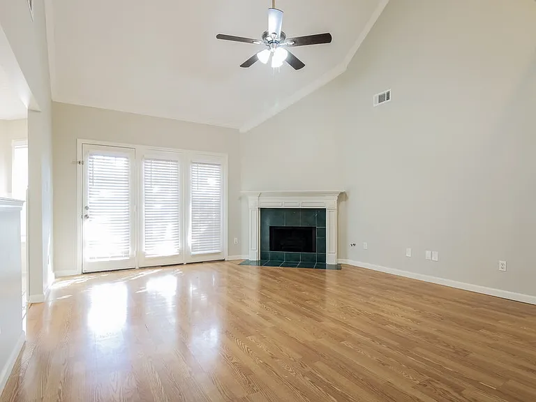 1470 Cider House Ln — Photo 5