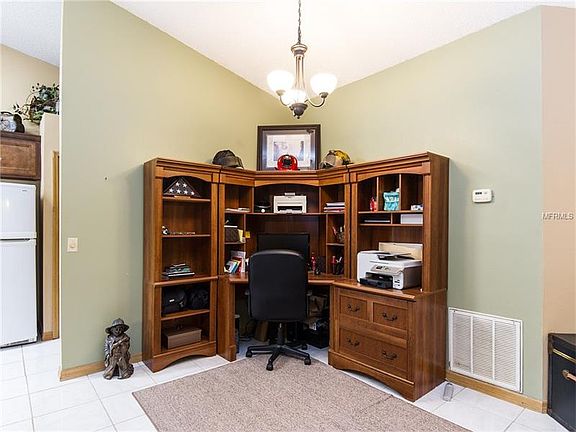 4th image of 2423 Weatherford Dr
