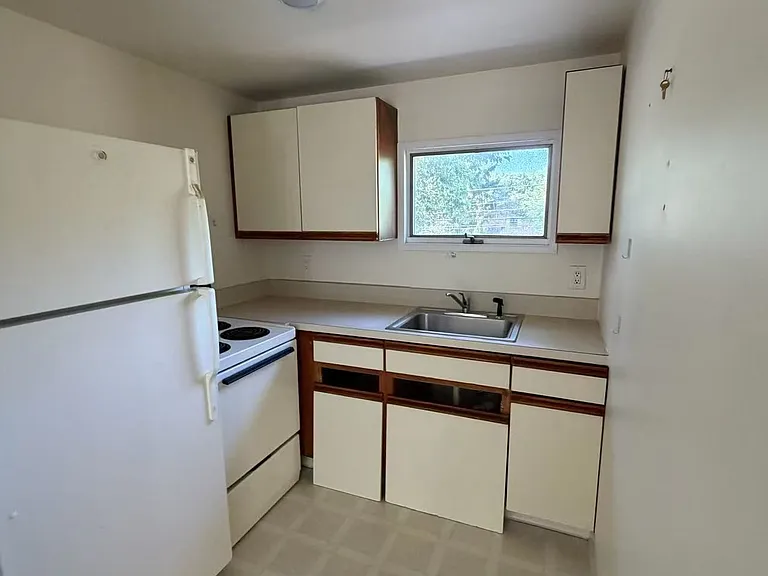 425 Old Town Rd #2 — Photo 7