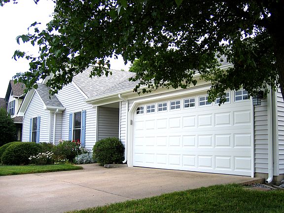 2nd image of 4741 Ardmore Ln