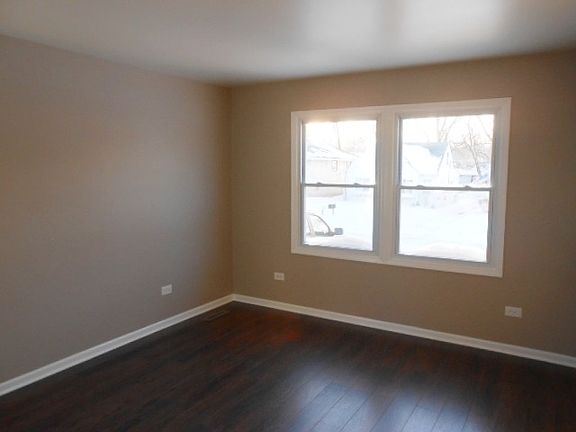 2nd image of 1317 N Poplar Ave
