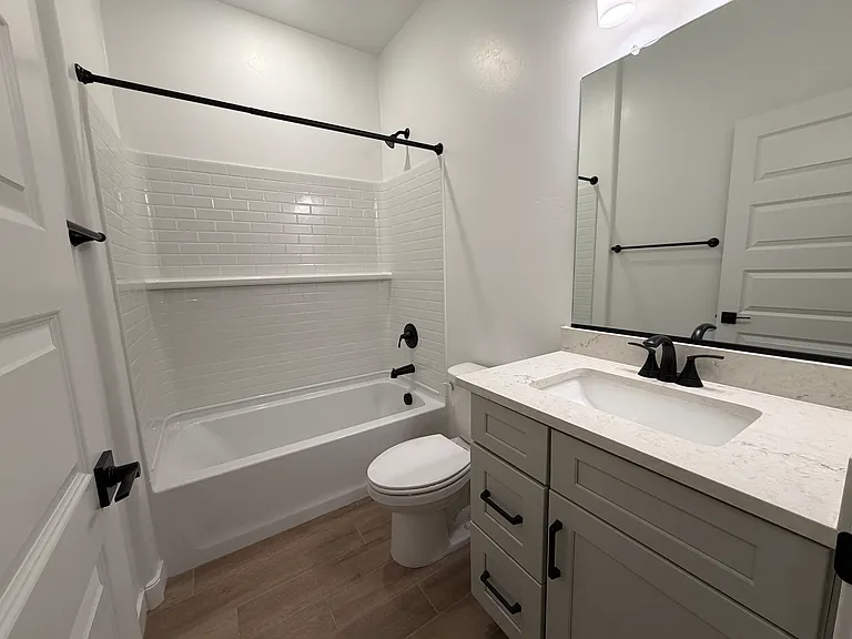 11924 N Shore Cliff Dr — Photo 9