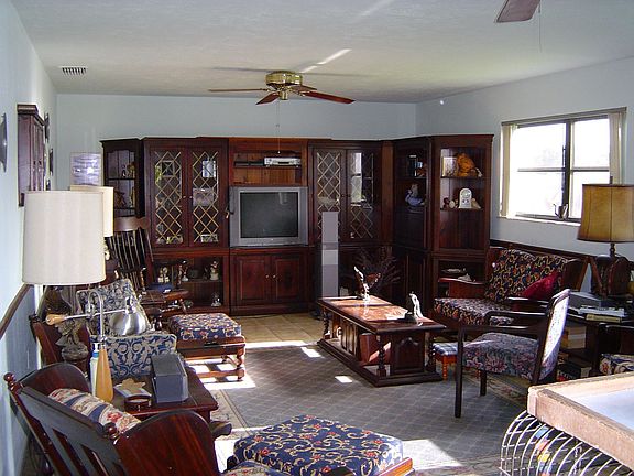 Family Room 15' x 30'