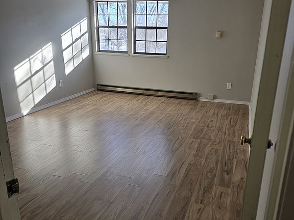 4th image of 80 Damon Rd APT 8203