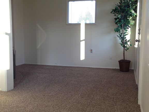 5th image of 2612 1/2 Cherry St