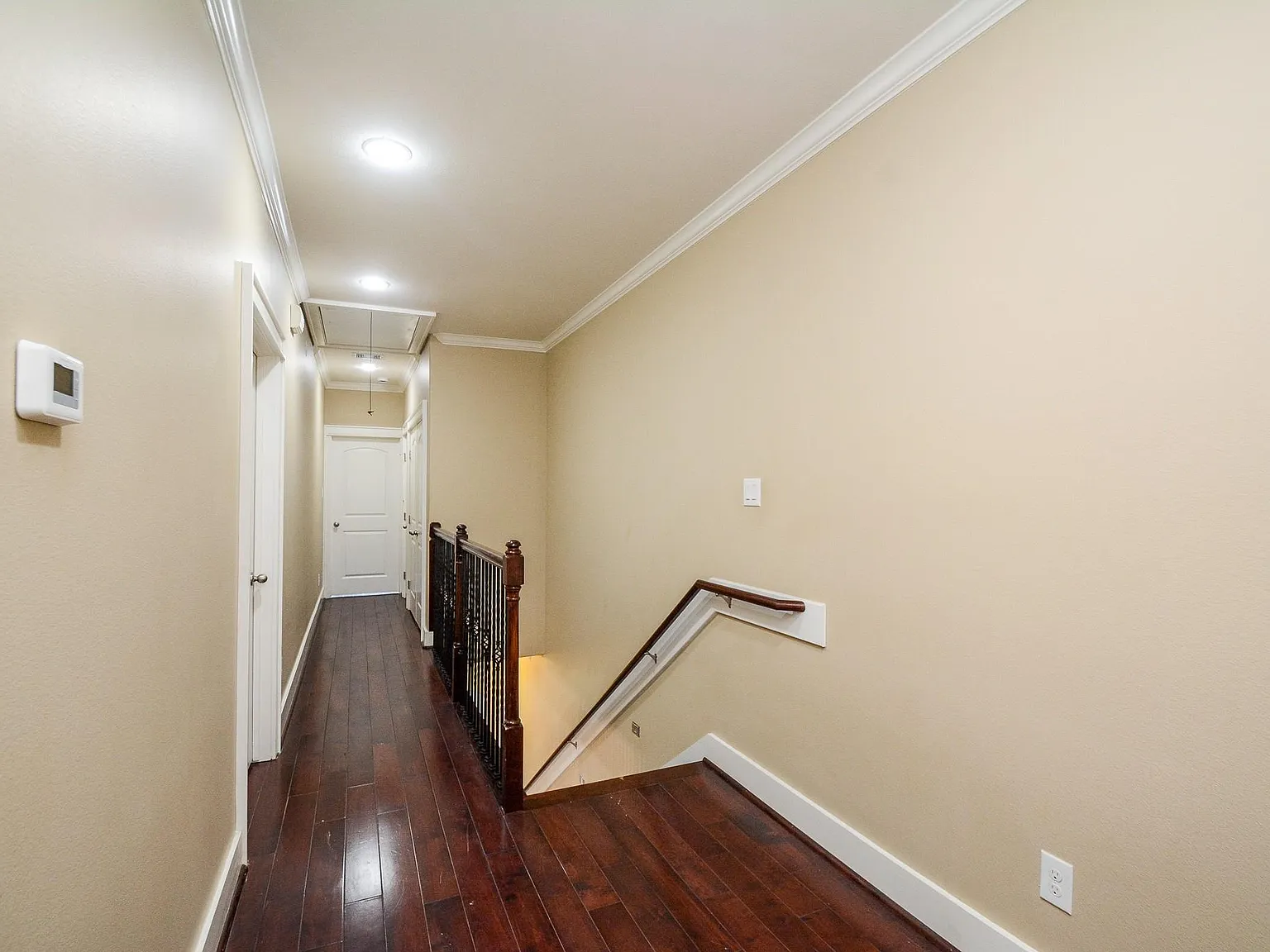 3 bed, 2.5 bath, 2141 sqft, $3,300 — Photo 3