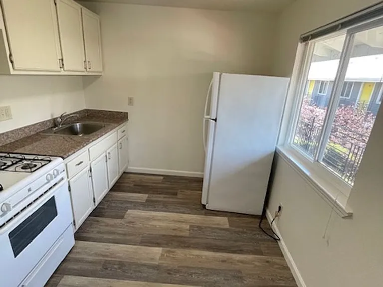 1523 8th Ave, Oakland, CA 94606 — Photo 5