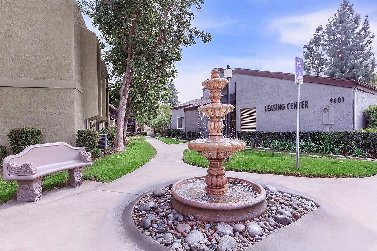 Heritage Park Alta Loma 55+ — Photo 4