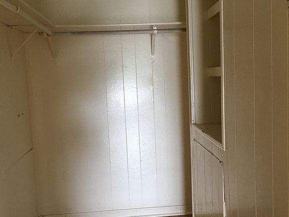 Walk in closet