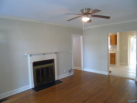 4th image of 1915 Vanderbilt Cir SW