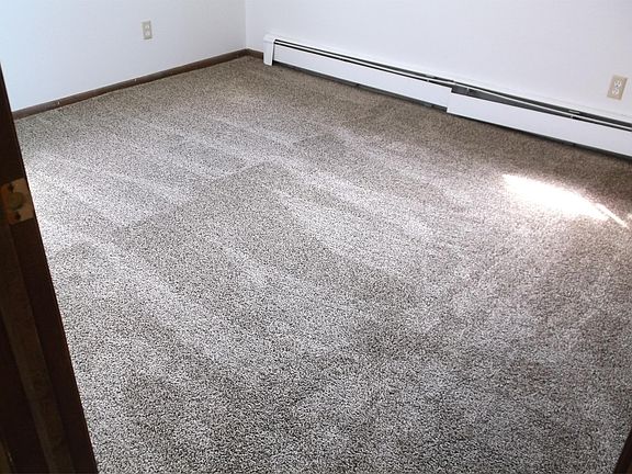 4th image of 120 7th St SE #17167107