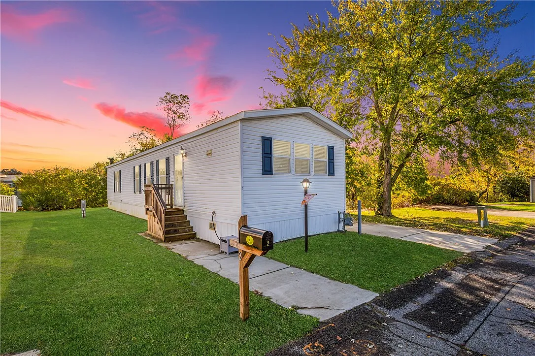 2 Roundtop Dr photo 1