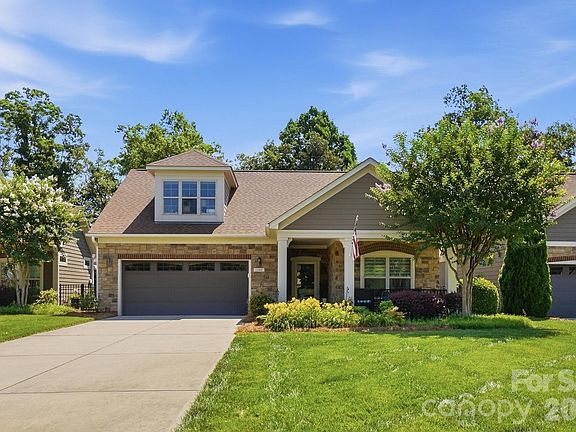 2nd image of 1100 Avalon Pl