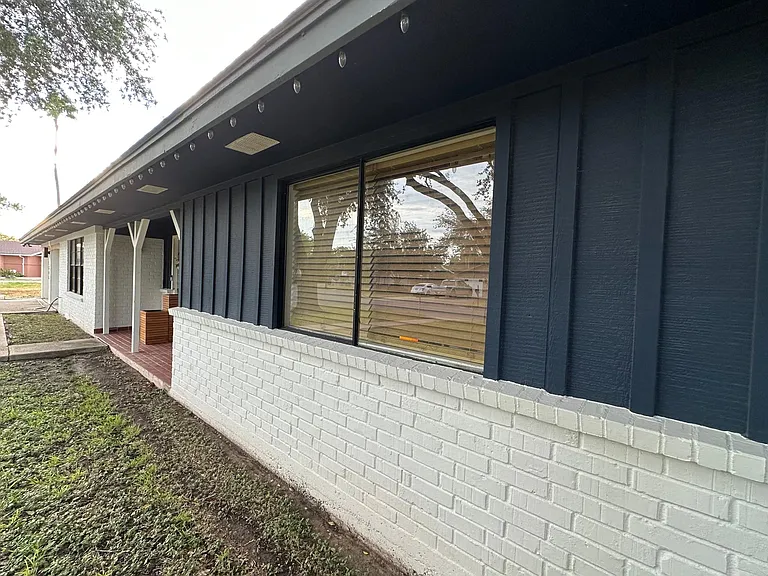 1608 Xanthisma Ave — Photo 2