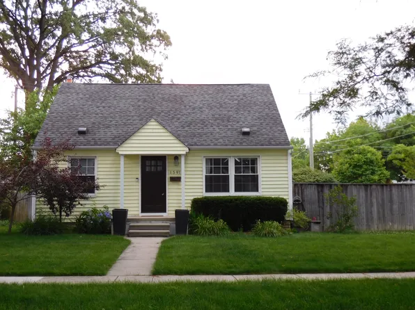 1591 Webster St, Birmingham, MI 48009