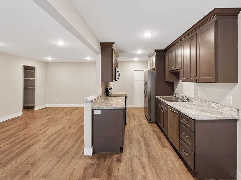 621 Santa Vera Dr — Photo 45