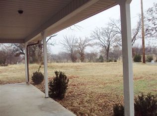 115 W Taylor Dr, Sallisaw, OK 74955