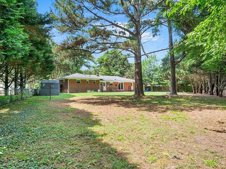 114 Thomas Nelson Ln — Photo 30