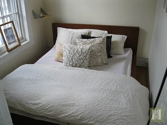 Rented by Halstead Real Estate | media 27