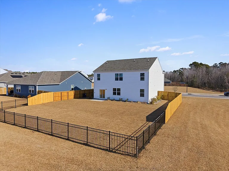 172 Croatan Dr — Photo 31