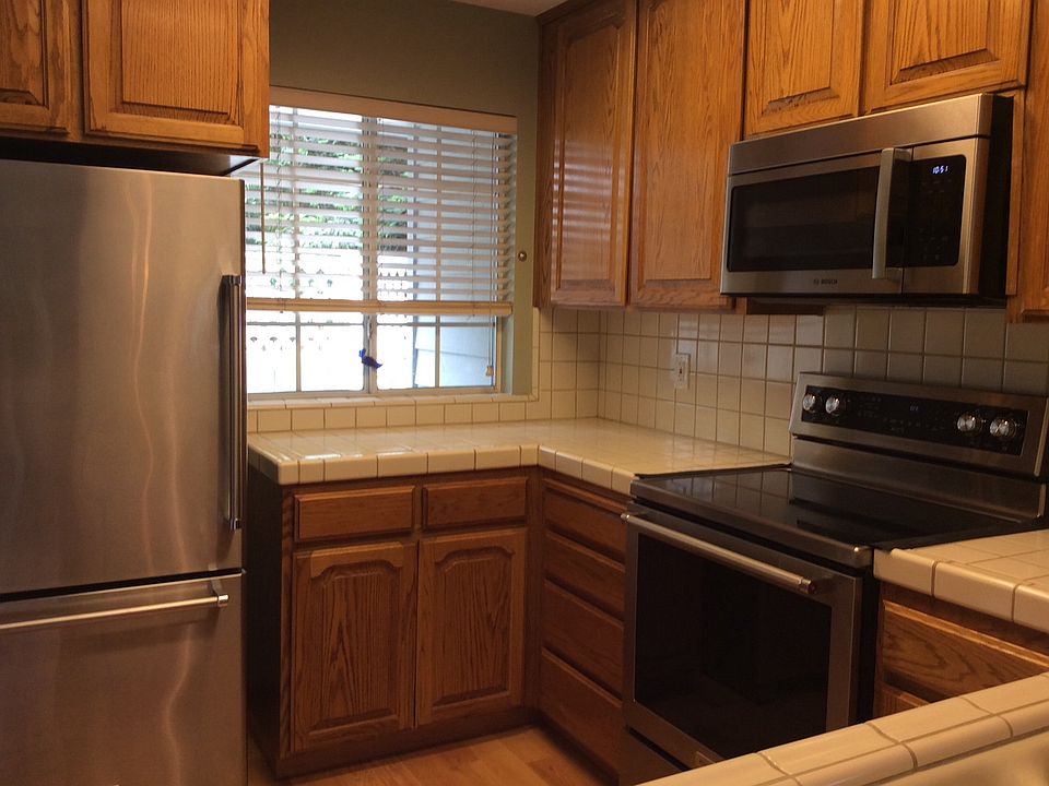 2nd image of 6801 Cypress Gdns