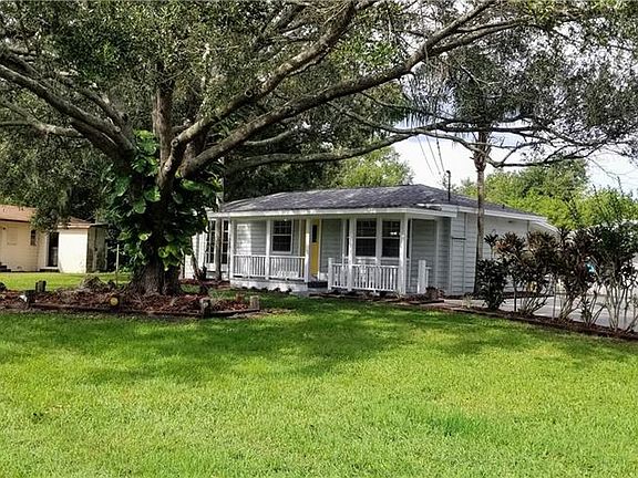 2nd image of 111 NW 10th Dr