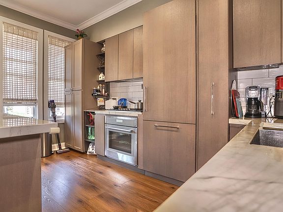 2nd image of 125 Oak St #1