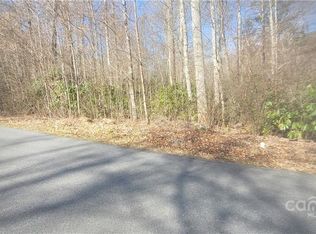 32 Twinbrook Ln, Maggie Valley, NC 28751