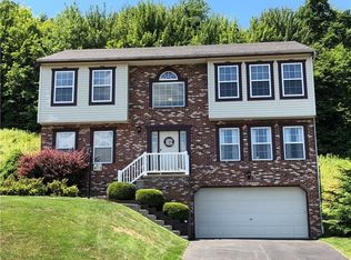 1212 Sandstone Ct E, Tarentum, PA 15084