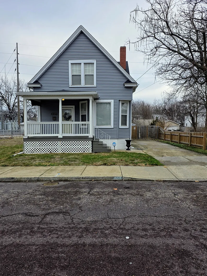 309 E Corrington Ave photo 1