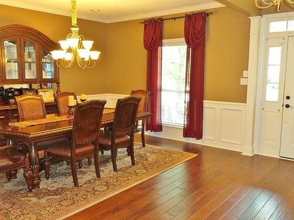 2nd image of 3406 Wyatt Ln