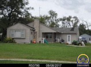 6728 SW 21st St, Topeka, KS 66615